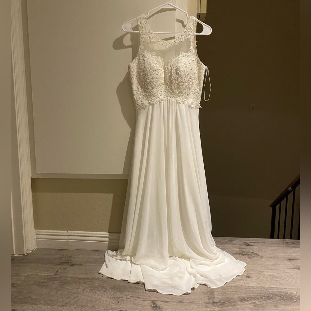 EVA USA Elegant White party dress/wedding dress, size S, waist 14” flat
